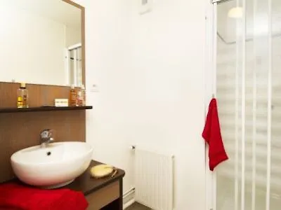 Comfort Versailles, St Cyr L'ecole 3*