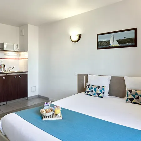 Comfort Versailles, St Cyr L'ecole Hotel Saint-Cyr-l'Ecole