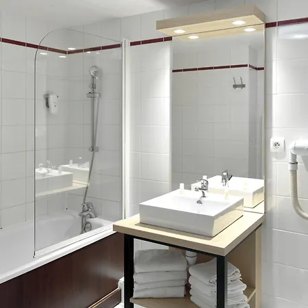 Hotel Comfort Versailles, St Cyr L'ecole Saint-Cyr-lʼÉcole