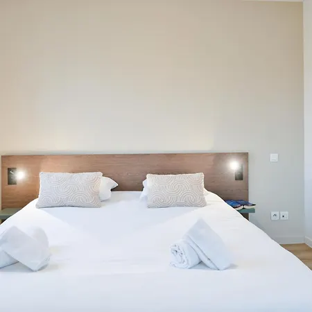 Comfort Versailles, St Cyr L'ecole
