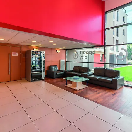 Comfort Versailles, St Cyr L'ecole 3*