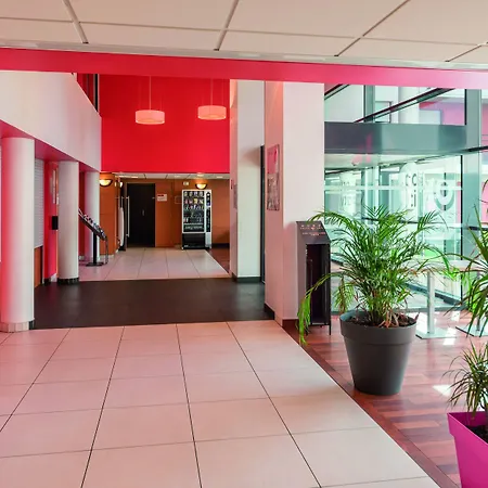 Hotel apartamentowy Comfort Versailles, St Cyr L'ecole Saint-Cyr-lʼÉcole