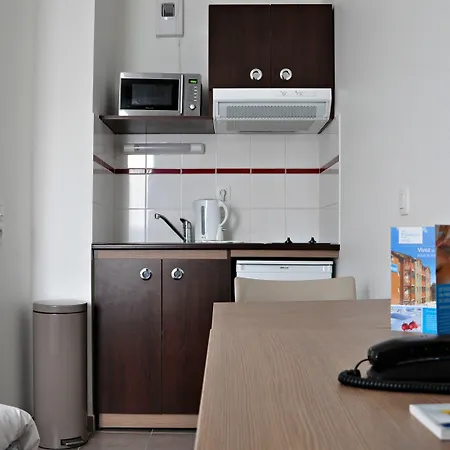 Comfort Versailles, St Cyr L'ecole 3*