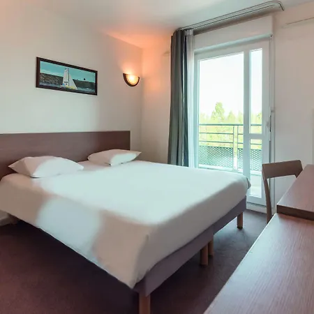 Hotel apartamentowy Comfort Versailles, St Cyr L'ecole