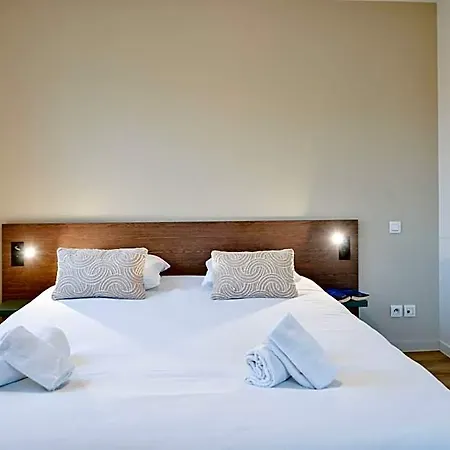 Comfort Versailles, St Cyr L'ecole شقة فندقية