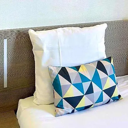 Hotel apartamentowy Comfort Versailles, St Cyr L'ecole