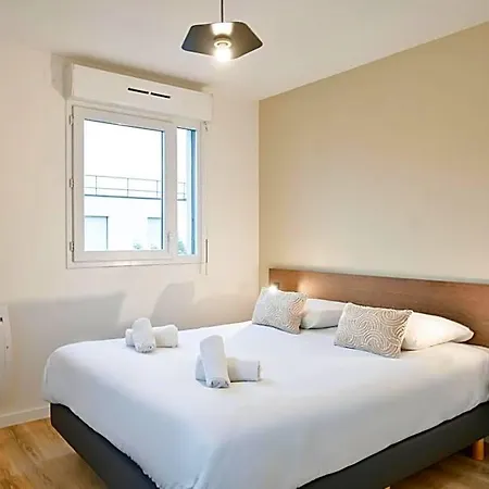 Comfort Versailles, St Cyr L'ecole