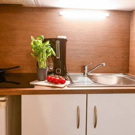 Comfort Versailles, St Cyr L'ecole Hotel apartamentowy