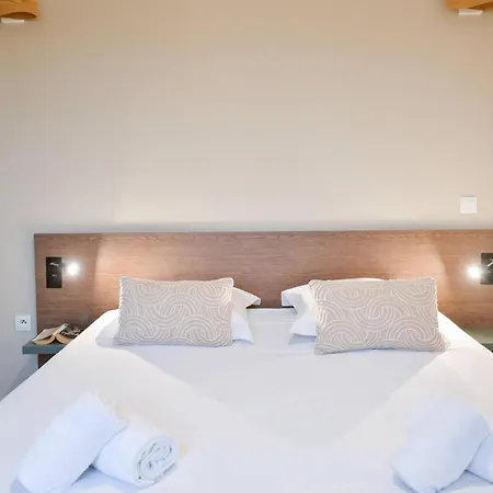 מלון דירות Comfort Versailles, St Cyr L'ecole 3*