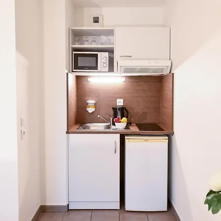 Comfort Versailles, St Cyr L'ecole מלון דירות