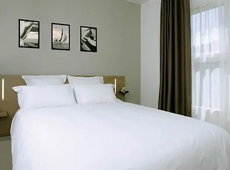 Comfort Versailles, St Cyr L'ecole 3*
