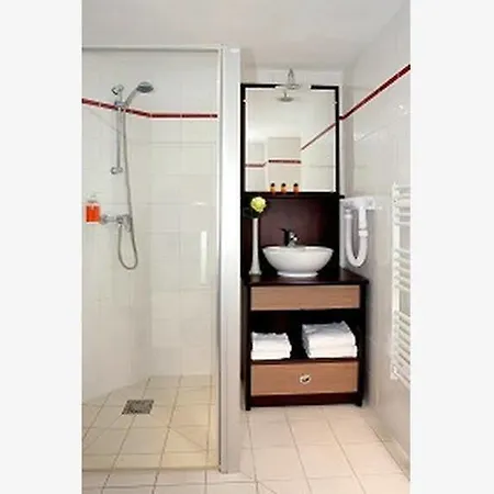 Apart Otel Comfort Versailles, St Cyr L'ecole 3*