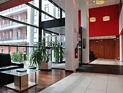 Apart Otel Comfort Versailles, St Cyr L'ecole 3*