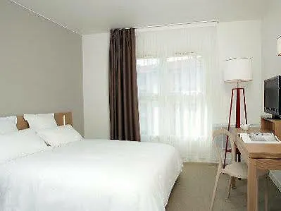 Comfort Versailles, St Cyr L'ecole Apart Otel